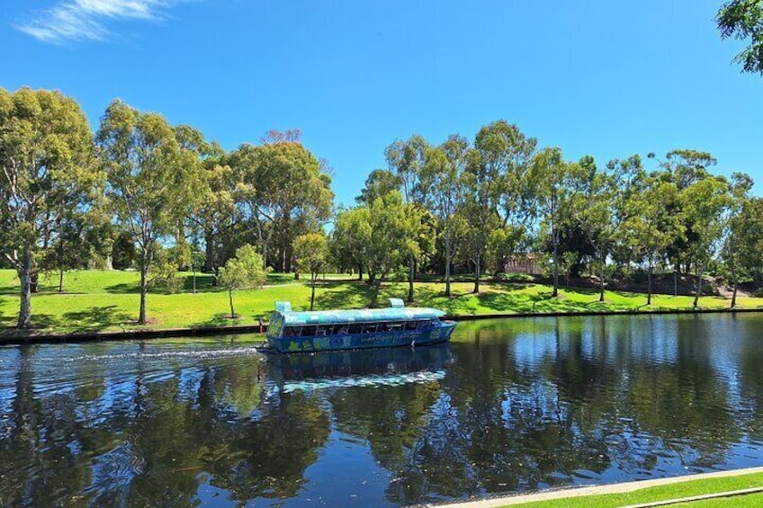 Discover Adelaide City Walk and Popeye River Cruise