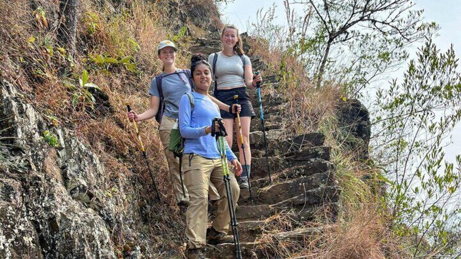 4Day Inca Jungle Trek to Machu Picchu & Hot Spring