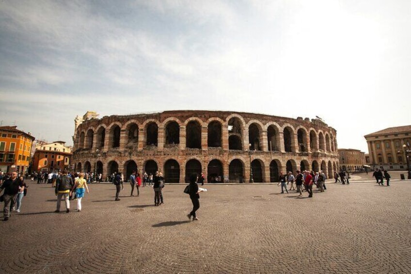 Self Guided Walking Tour of Historic Verona