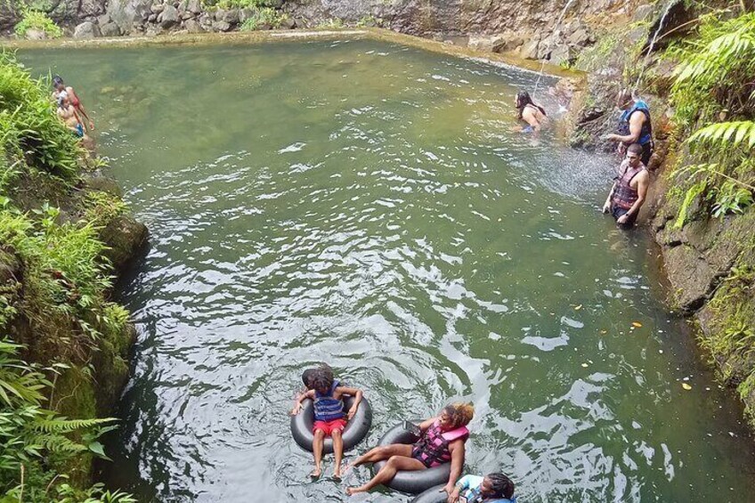 Private Dominica Tour to Titou Gorge via Minibus