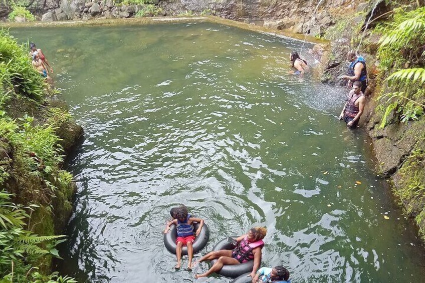 Private Dominica Tour to Titou Gorge via Minibus