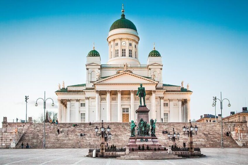 Private Tour: Helsinki Highlights & Fazer Chocolate Experience