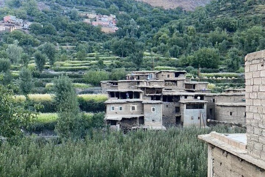 Atlas Mountains Excursion Day Tour with Lunch in berber house