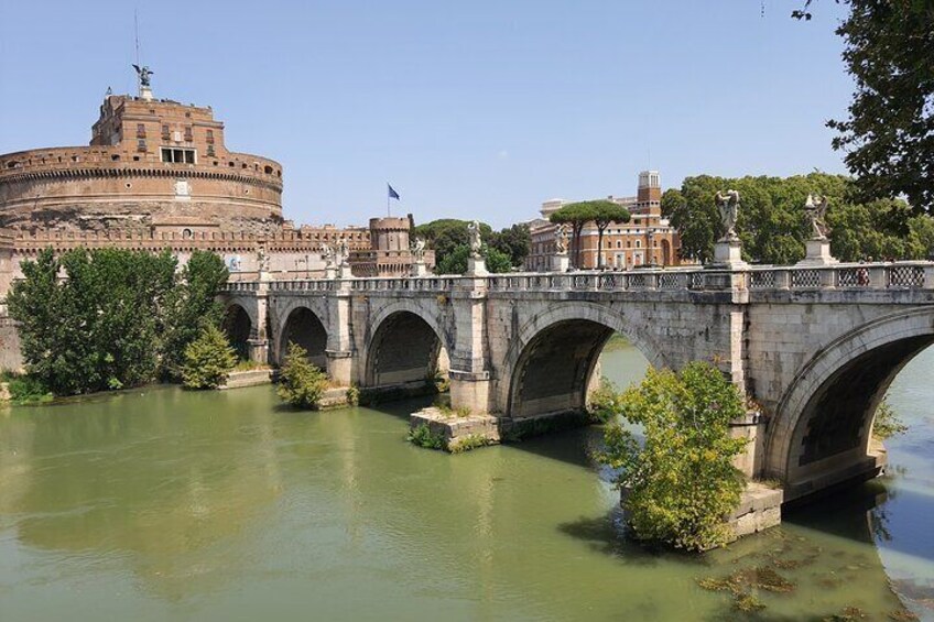 Skip-the-line Rome Hadrian's Castle Sant'Angelo Private Tour