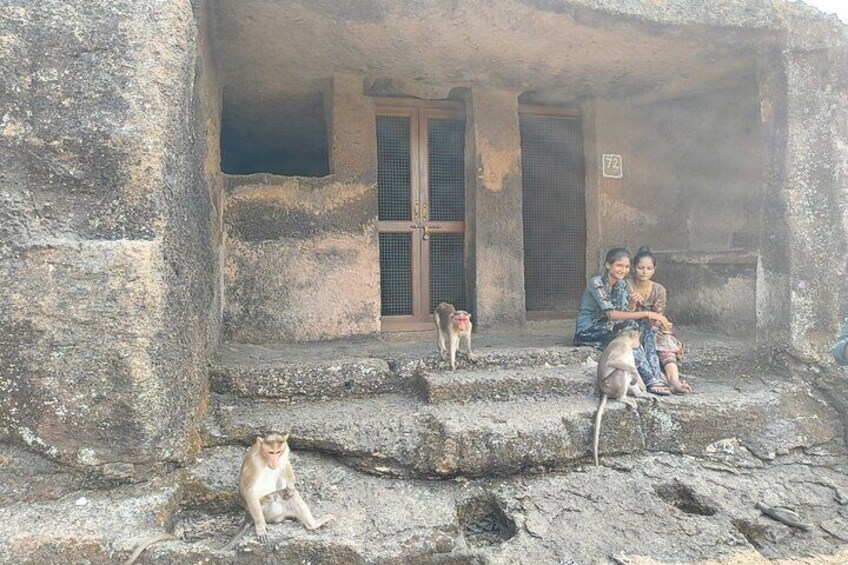 Explore The Kanheri Caves : The Ancient Buddhist Settlement