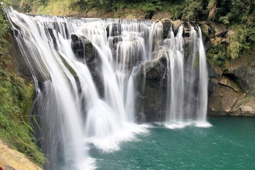 Shifen Waterfall