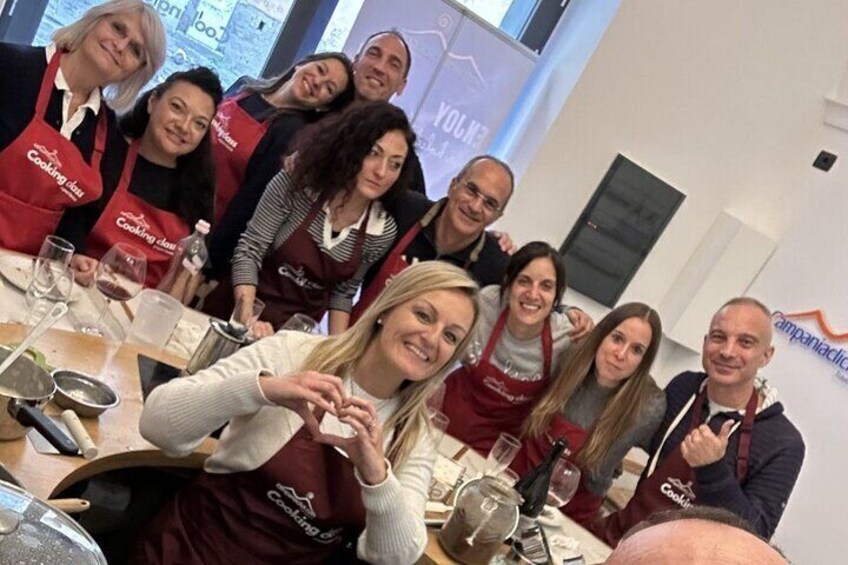 Visit The Royal Palace and Cooking Class Experience