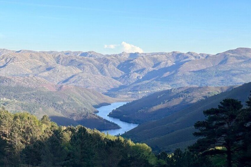 Walk in Arcos de Valdevez - Peneda Gerês with wine tasting