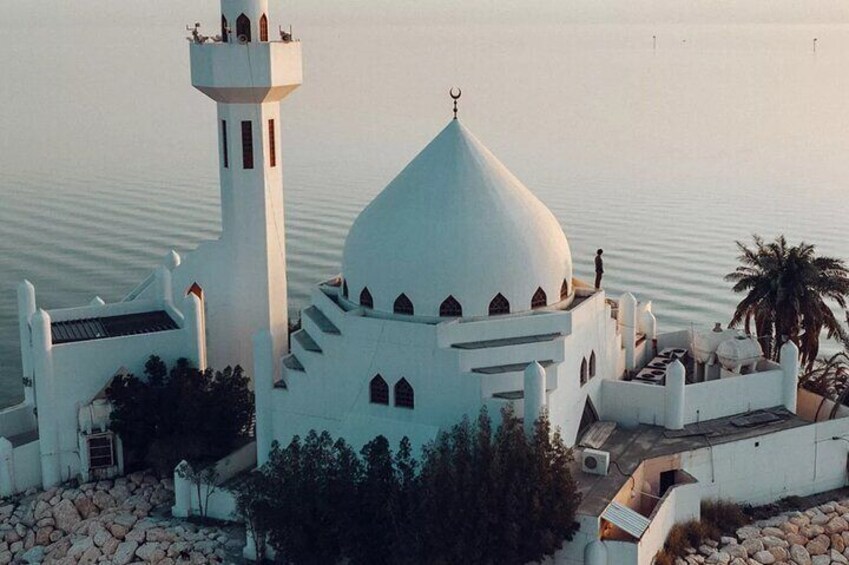 Dammam and Beyond Cultural, Coastal, and Historical Tour