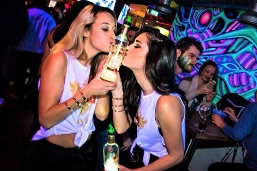 New Year’s Eve Pub Crawl with Open Bar in Berlin