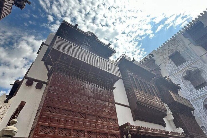 Heritage Culture and Flavors City Tour in Jeddah by Local Guide