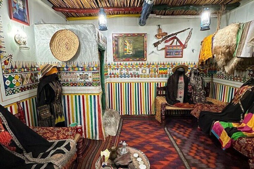 Heritage Culture and Flavors City Tour in Jeddah by Local Guide