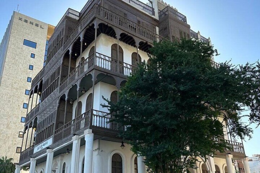 Heritage Culture and Flavors City Tour in Jeddah by Local Guide