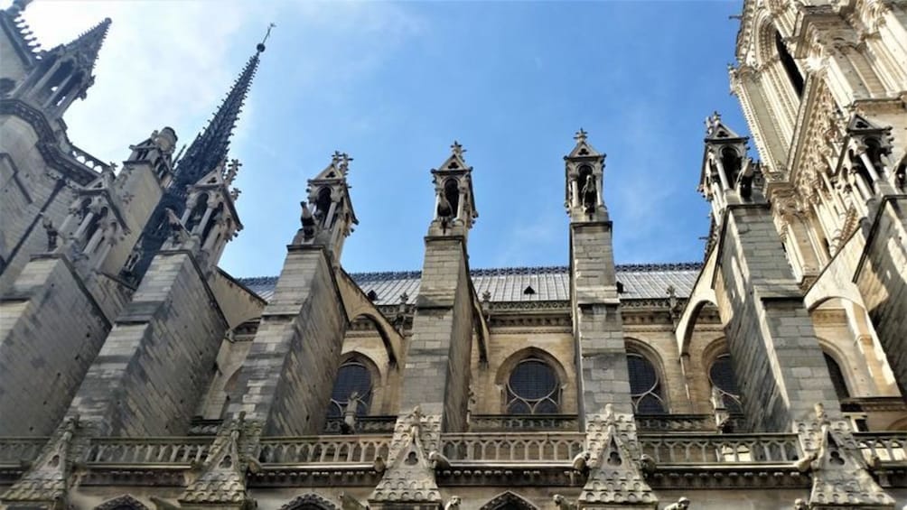 Paris: Notre-Dame Cathedral with Expert Guide Introduction