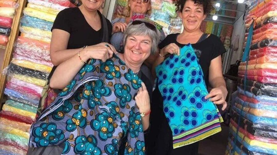Shopping day in the central market of Dakar
a