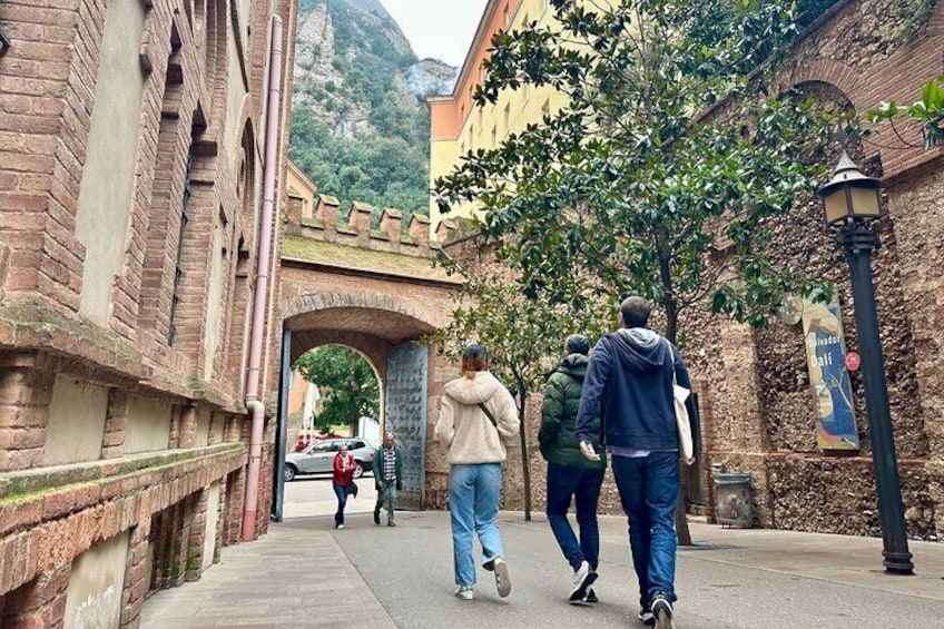 Introductory tour of Montserrat