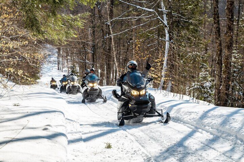 Guided Snowmobile Tours Upper Laurentians