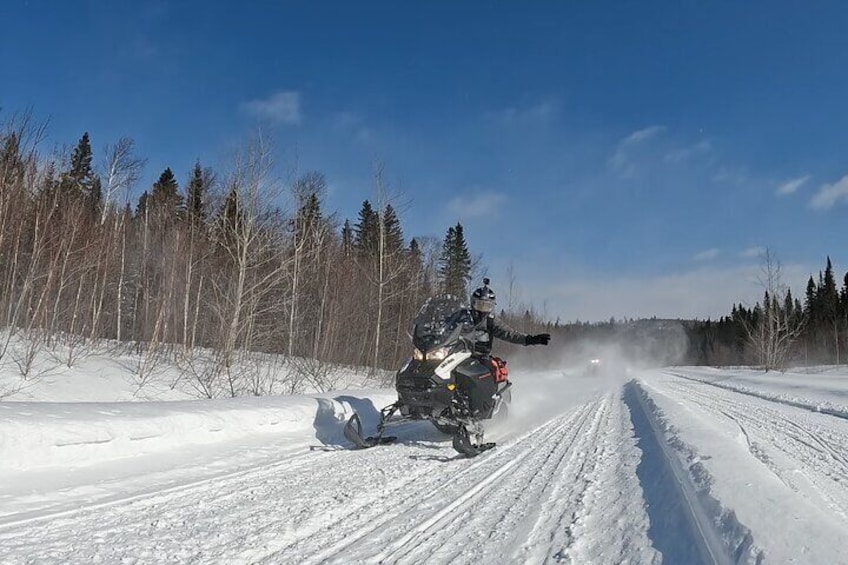 Guided Snowmobile Tours Upper Laurentians