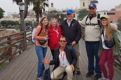 Explore Lima and Catacombs of San Francisco Church