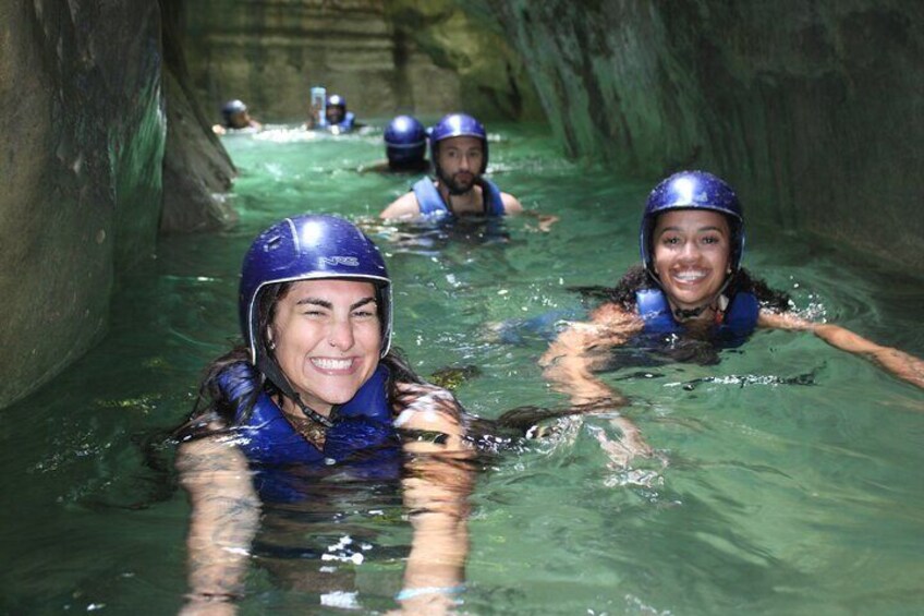 AMBER COVE-TAINO BAY 7 Damajagua Waterfalls + Local Food