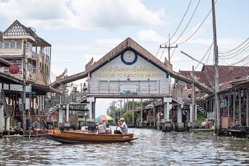 Day Trip to Bangkok Floating Market & Maeklong Railway