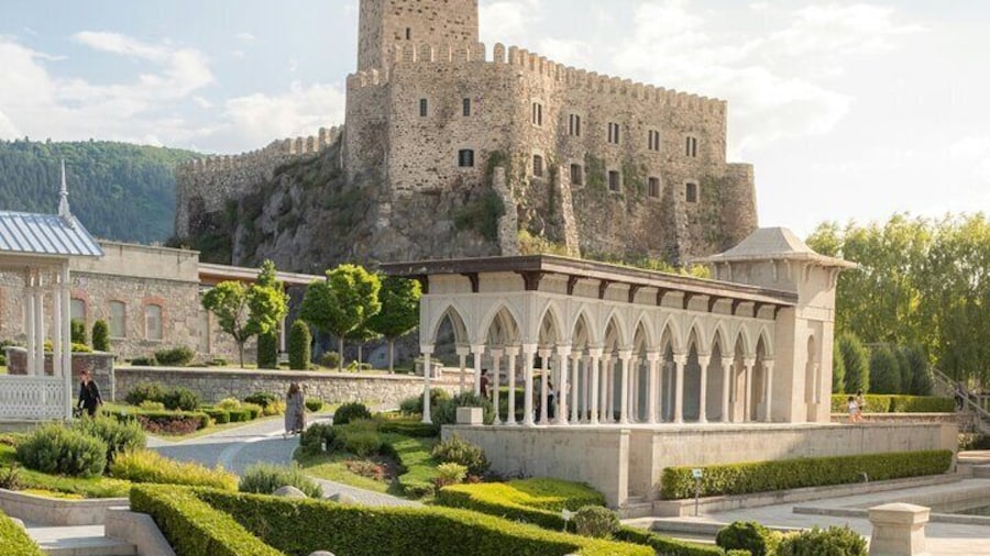 Borjomi Rabati and Vardzia Group Tour From Tbilisi