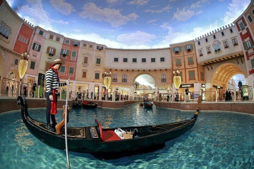 Doha Tour with Gondola Ride at Villaggio Mall