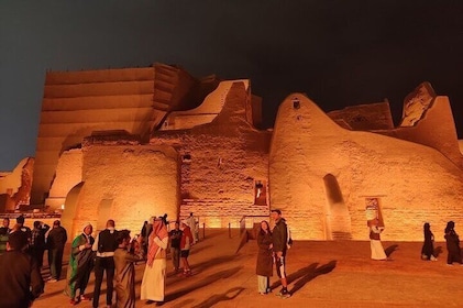 A Day in Riyadh: Diriyah History, Local Flavours, Boulevard Fun