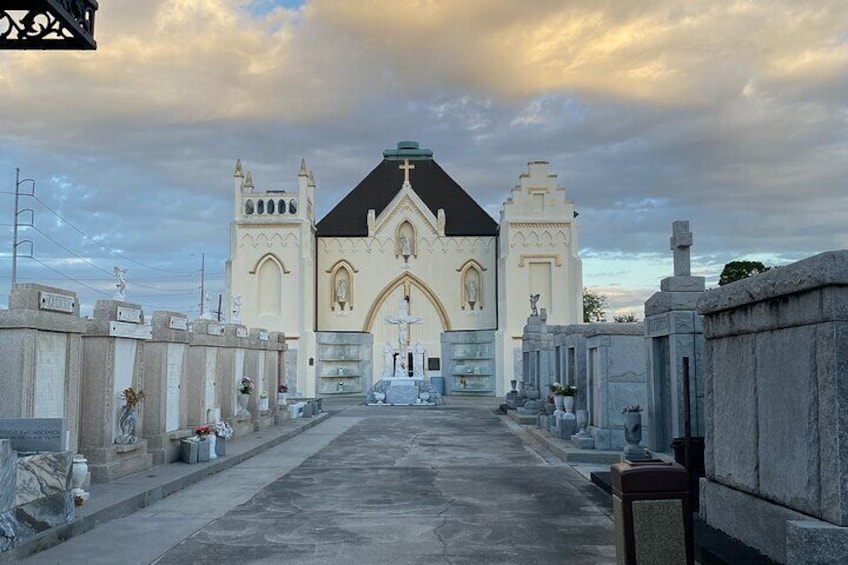 St. Roch Cemetery Tour