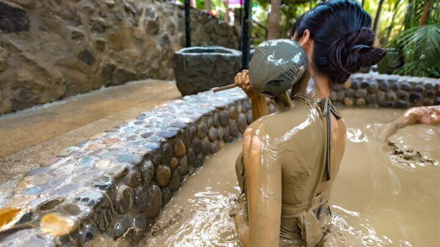 Hon Tam Merperle – Famous place to enjoy mud bath