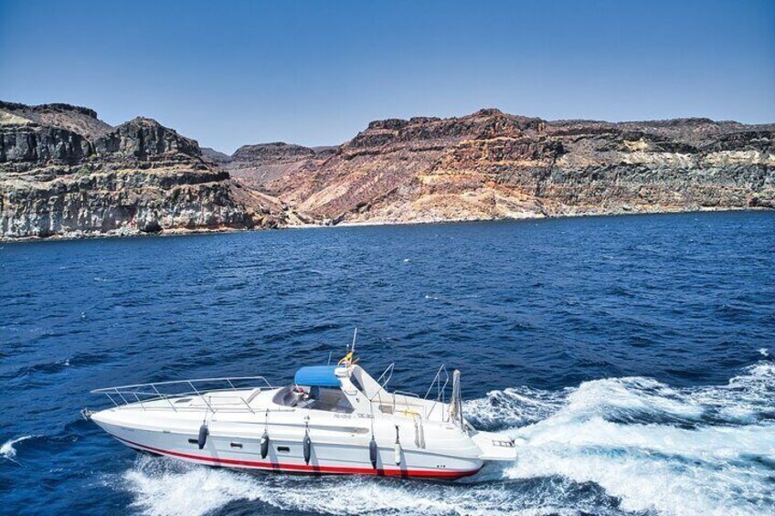 Private Boat Trips Puerto de Mogan 3h Tour Gran Canaria 9 people