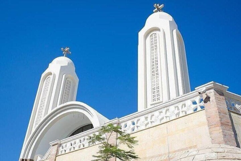 Private Guided City Tour of Hurghada with Convenient Transport
