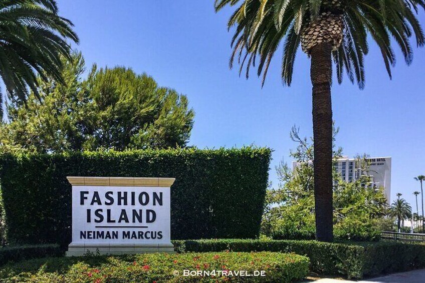 Private Full-day Orange County Beaches Highlights & Shopping Tour