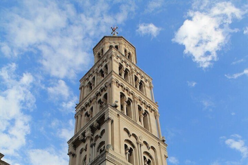Diocletian Palace and Old Town Walking Tour