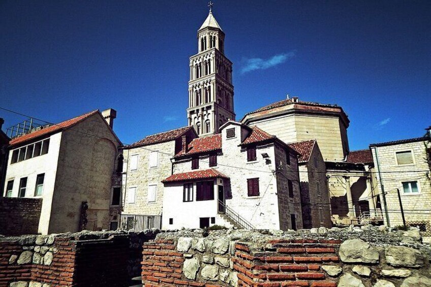 Diocletian Palace and Old Town Walking Tour