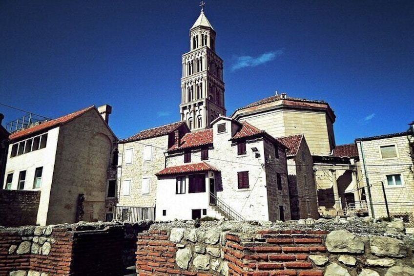 Diocletian Palace and Old Town Walking Tour
