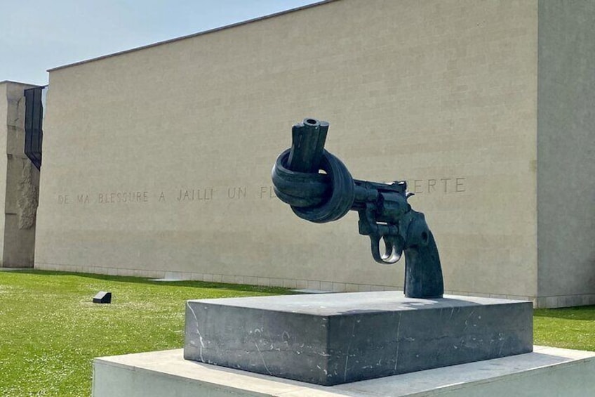 Normandy D-Day 7 Iconic Sights Guided Private Trip from Paris