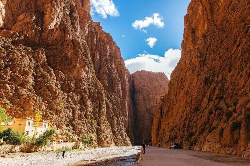 4 Day Private Tour Casablanca, Fez Merzouga Desert and Marrakech