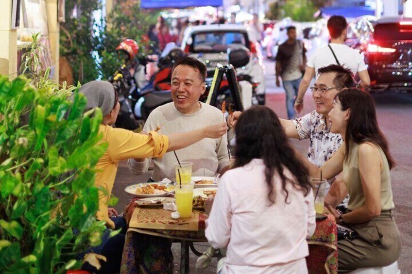 One-of-the-kind: Back of the Motorbike Street Food Experience