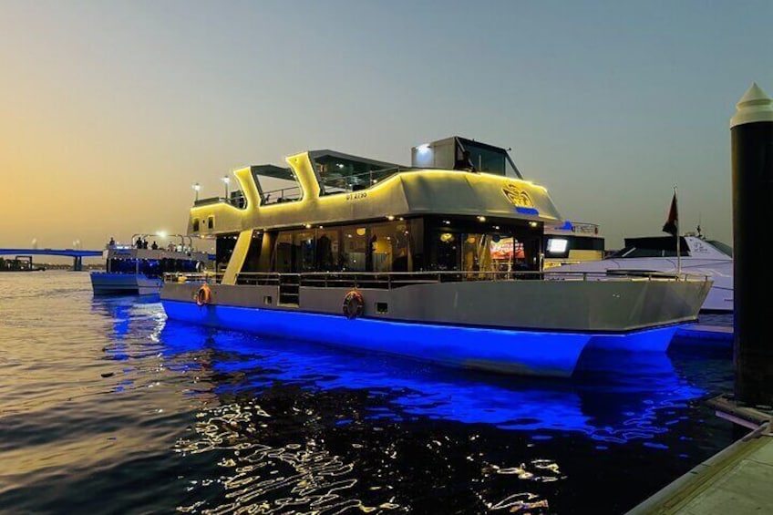 VIP Dubai Canal Yacht Cruise with BBQ Buffet