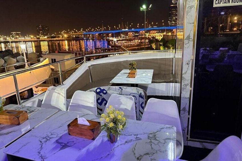 VIP Dubai Canal Yacht Cruise with BBQ Buffet