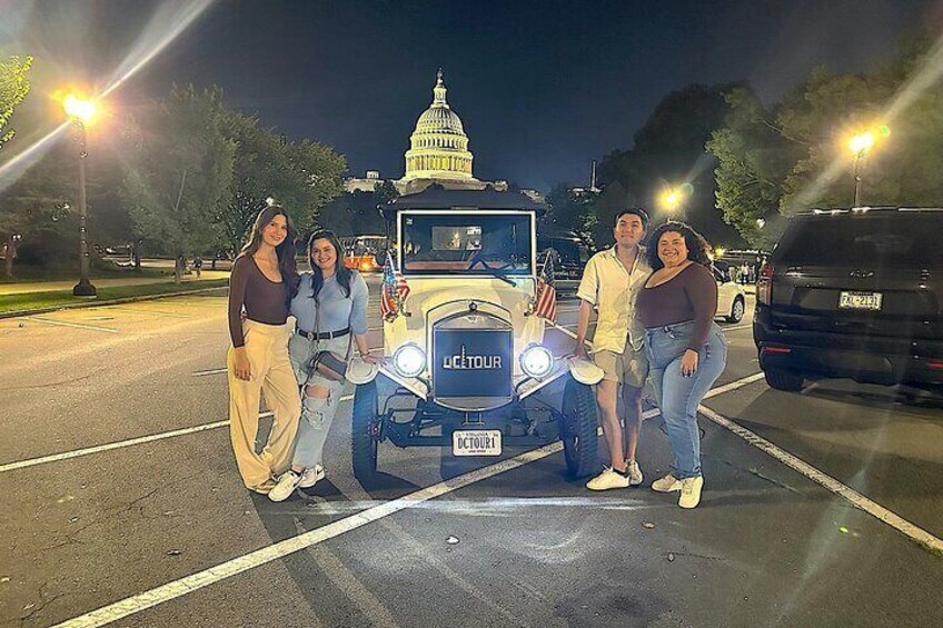 Washington DC Moonlight Tour by Electric Cart or Vintage Car