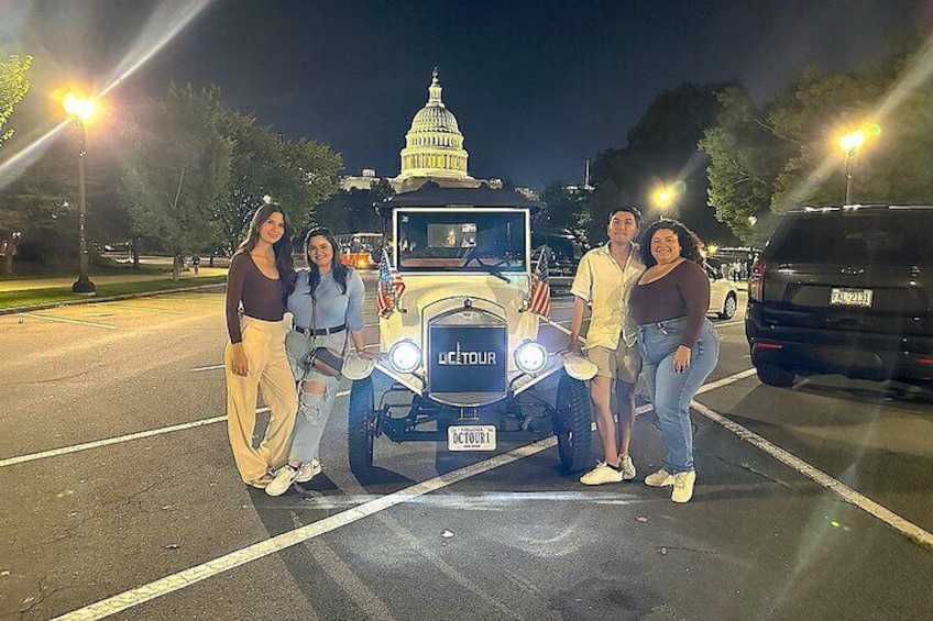Washington DC Moonlight Tour by Electric Cart or Vintage Car