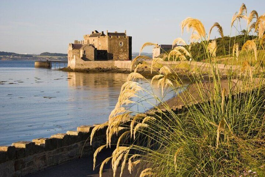 Outlander and Castles Film Locations Day Tour from Edinburgh