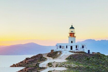 Scopri Mykonos Highlights Un'avventura in furgone di 2 ore