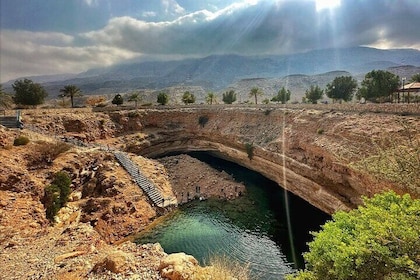 Sinkhole, Fins & Wadi Tiwi Explorer: Swim, Hike & Scenic Views