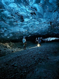 Jökulsárlón: Blue Ice Cave Tour and Glacier Walk