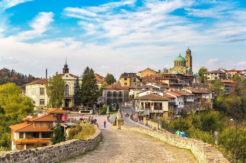 Hike Bulgaria Love Swing, Veliko Tarnovo and Tarevet Fortress