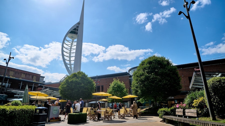 Portsmouth & Spinnaker Tower by Rail Tour from London