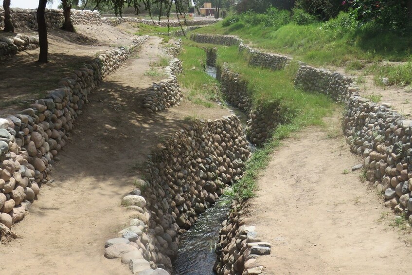 Cantalloc Aqueducts and Los Paredones